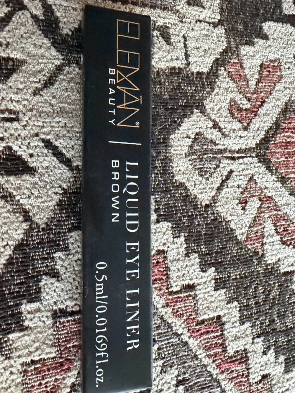 Eleman Beauty liquid eyeliner